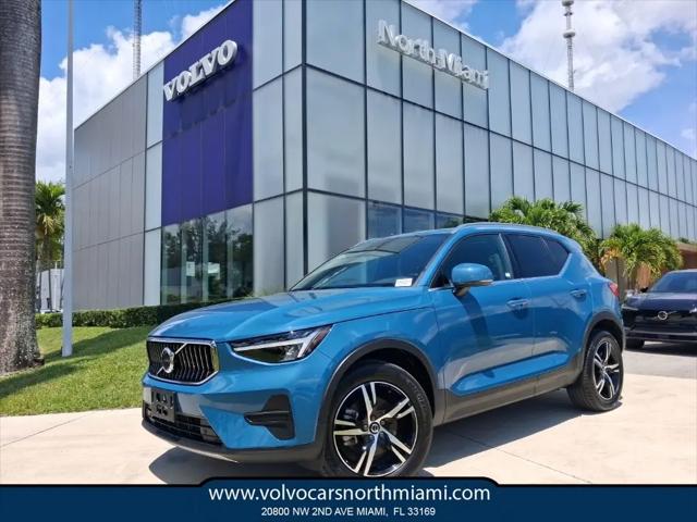 2025 Volvo XC40 B5 Core Bright Theme for sale in Miami, FL