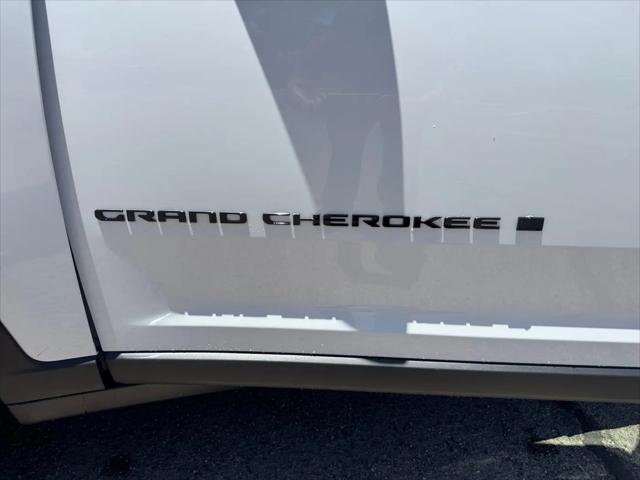 2026 Jeep Grand Cherokee Altitude 4x4