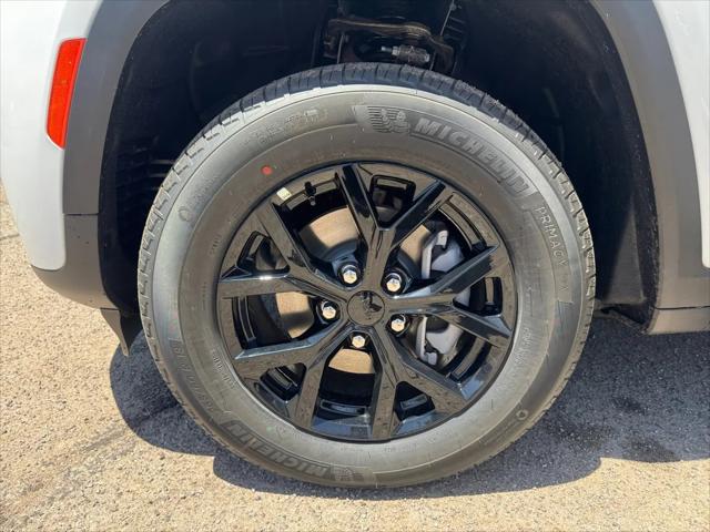 2026 Jeep Grand Cherokee Altitude 4x4