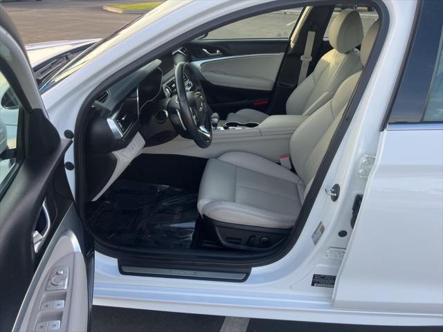 2023 Genesis G70 2.0T RWD