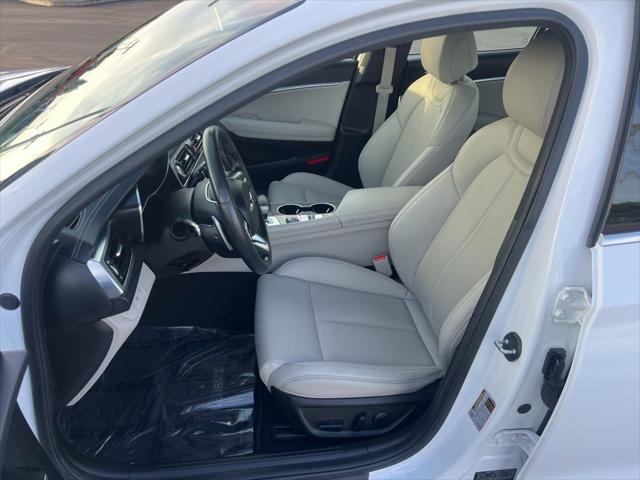 2023 Genesis G70 2.0T RWD