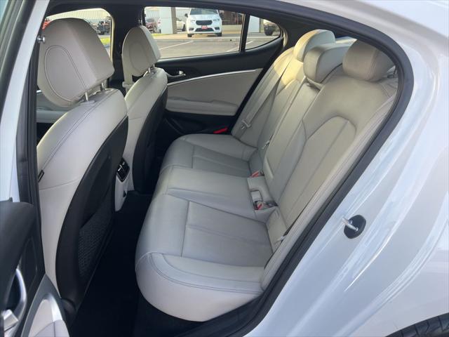 2023 Genesis G70 2.0T RWD