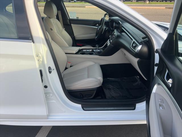 2023 Genesis G70 2.0T RWD