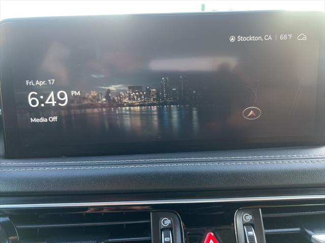 2023 Genesis G70 2.0T RWD