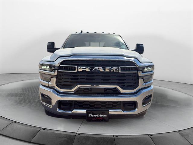 2026 RAM Ram 3500 RAM 3500 TRADESMAN CREW CAB 4X4 8 BOX