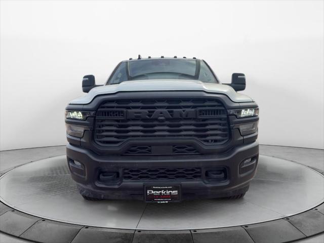 2026 RAM Ram 3500 Chassis Cab RAM 3500 TRADESMAN CREW CAB CHASSIS 4X4 60 CA