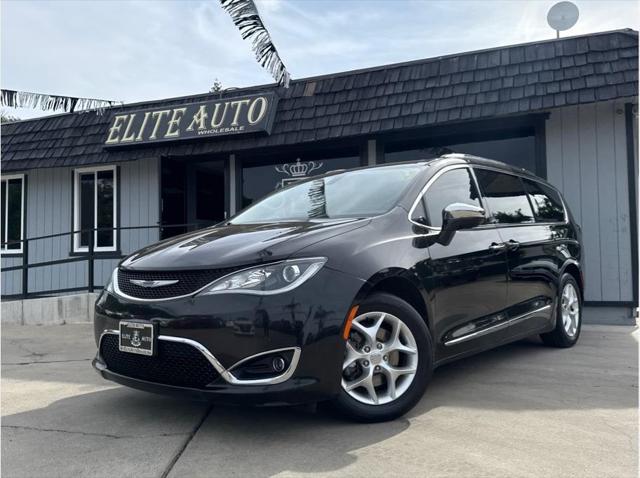 2020 Chrysler Pacifica Limited for sale in Visalia, CA