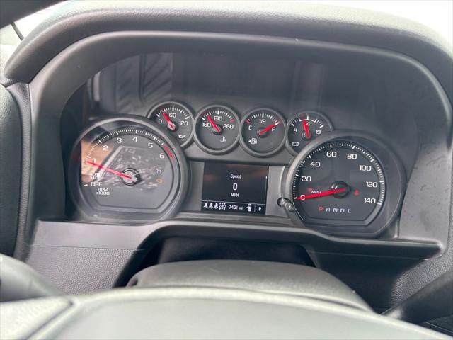 2026 Chevrolet Silverado 1500 4WD Crew Cab Short Bed Custom
