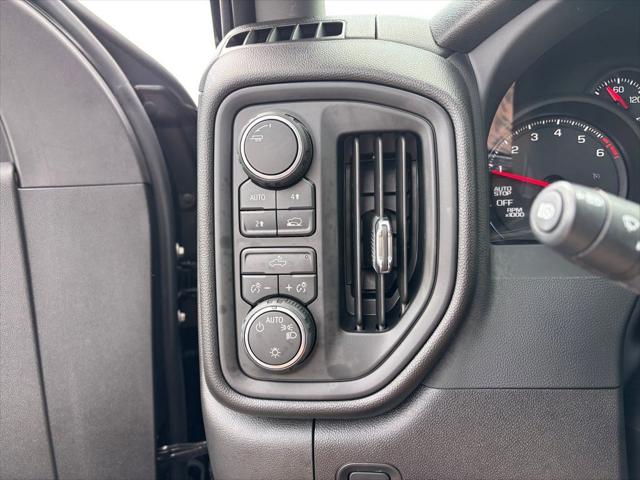 2026 Chevrolet Silverado 1500 4WD Crew Cab Short Bed Custom