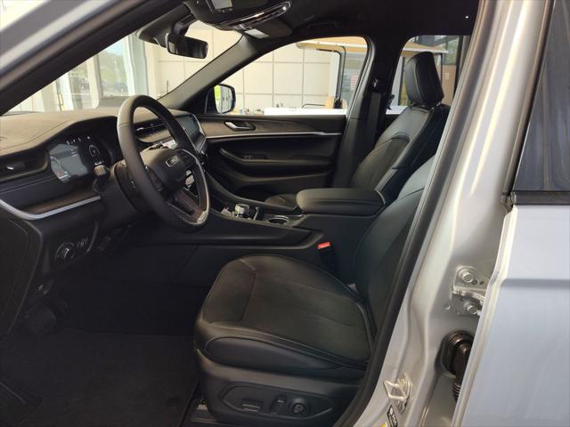 2026 Jeep Grand Cherokee L Altitude 4x4