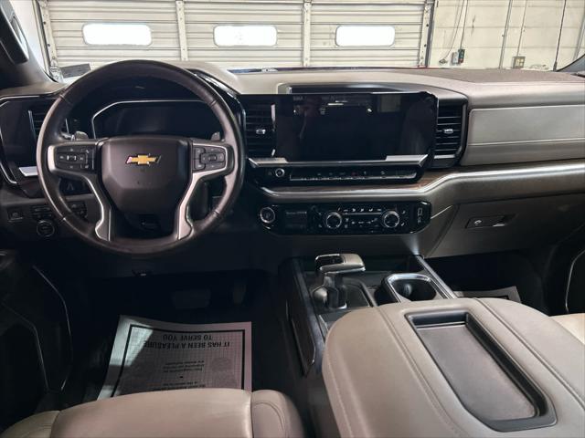 2022 Chevrolet Silverado 1500 4WD Crew Cab Standard Bed LT