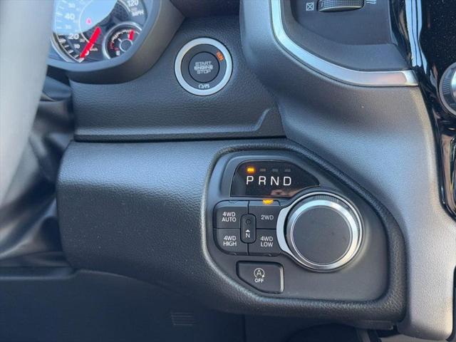 2025 Ram 1500 Big Horn Crew Cab 4x4 5'7" Box