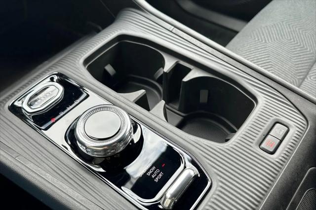 2026 Jeep Cherokee Laredo 4x4