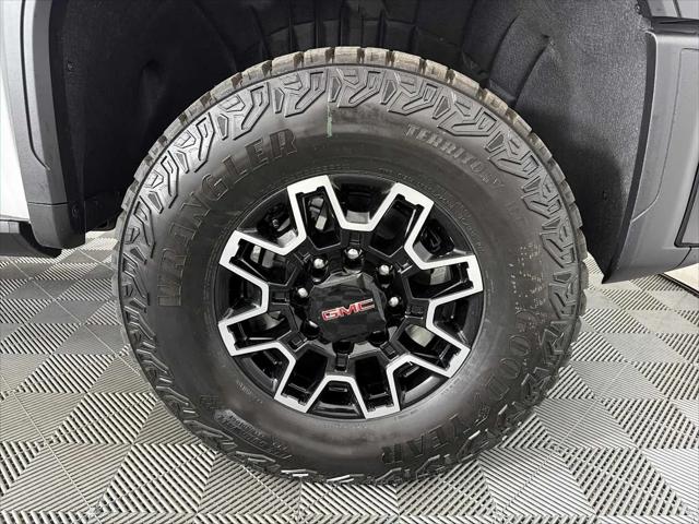 2026 GMC Sierra 2500HD Crew Cab, Standard Bed, AT4X, 4WD