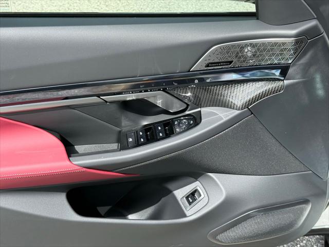 2027 BMW 5 Series 550e xDrive