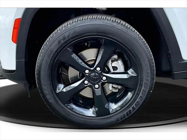 2025 Jeep Grand Cherokee L Altitude X 4x4