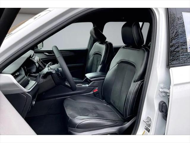 2025 Jeep Grand Cherokee L Altitude X 4x4
