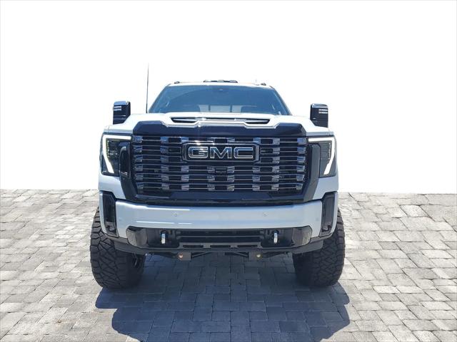 2026 GMC Sierra 2500HD Crew Cab, Standard Bed, Denali Ultimate, 4WD