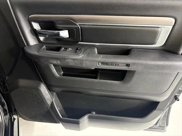 2024 Ram 1500 Classic Warlock Crew Cab 4x4 5'7" Box