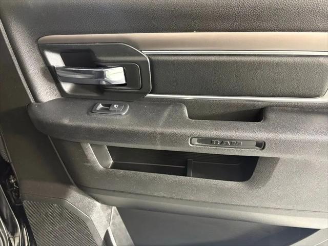 2024 Ram 1500 Classic Warlock Crew Cab 4x4 5'7" Box