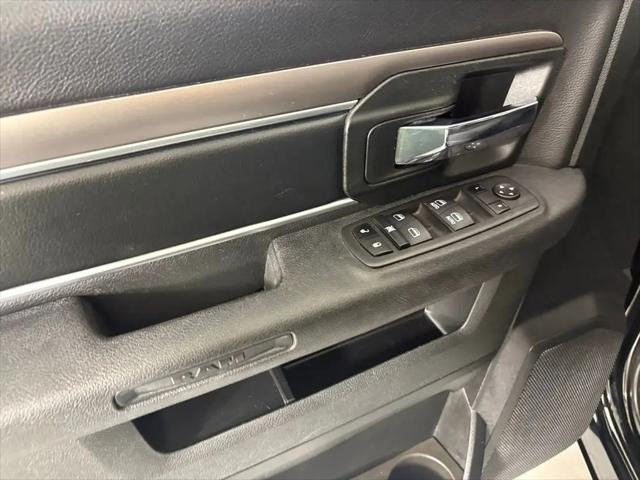2024 Ram 1500 Classic Warlock Crew Cab 4x4 5'7" Box