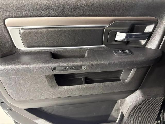2024 Ram 1500 Classic Warlock Crew Cab 4x4 5'7" Box