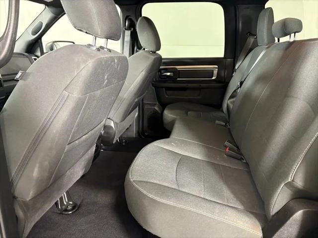 2024 Ram 1500 Classic Warlock Crew Cab 4x4 5'7" Box