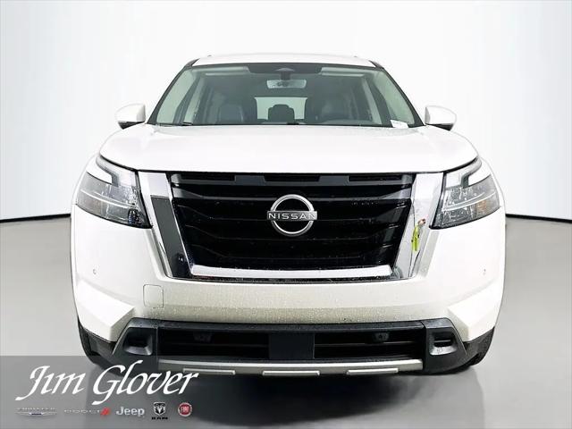 2024 Nissan Pathfinder SL 4WD