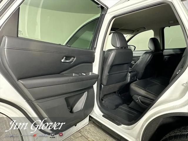 2024 Nissan Pathfinder SL 4WD