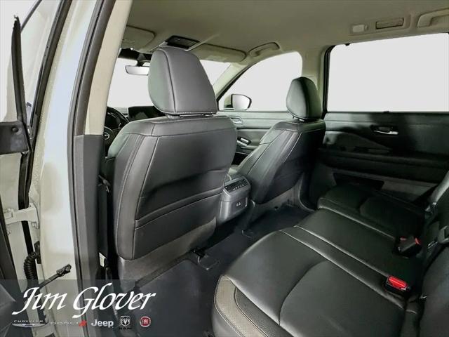 2024 Nissan Pathfinder SL 4WD