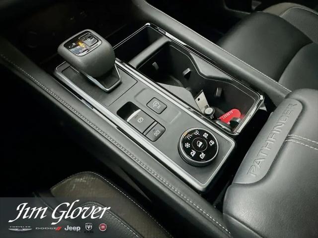 2024 Nissan Pathfinder SL 4WD