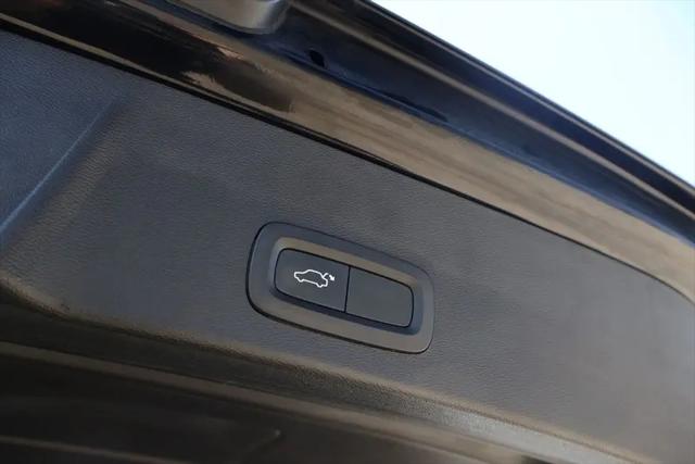2019 Volvo XC40 T5 Momentum