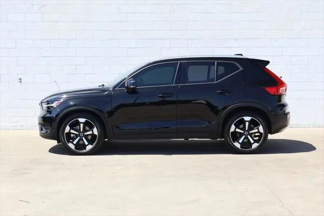 2019 Volvo XC40 T5 Momentum