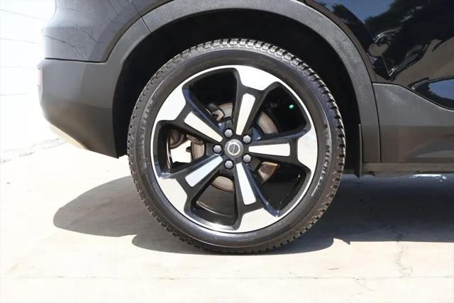 2019 Volvo XC40 T5 Momentum