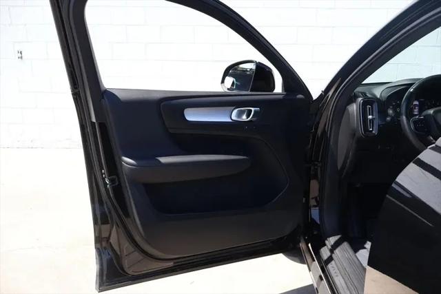 2019 Volvo XC40 T5 Momentum
