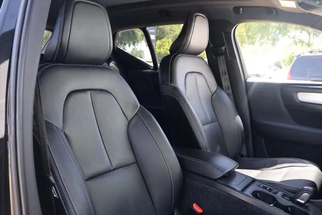 2019 Volvo XC40 T5 Momentum