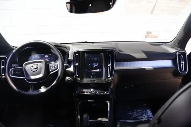 2019 Volvo XC40 T5 Momentum