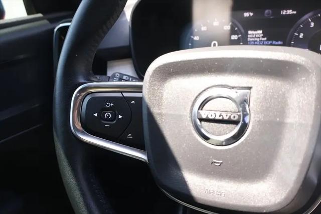 2019 Volvo XC40 T5 Momentum