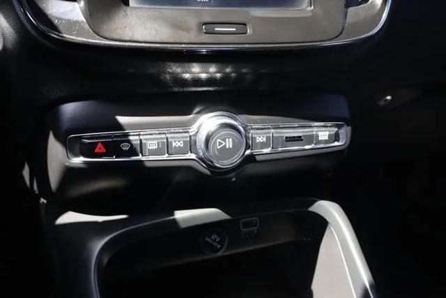 2019 Volvo XC40 T5 Momentum
