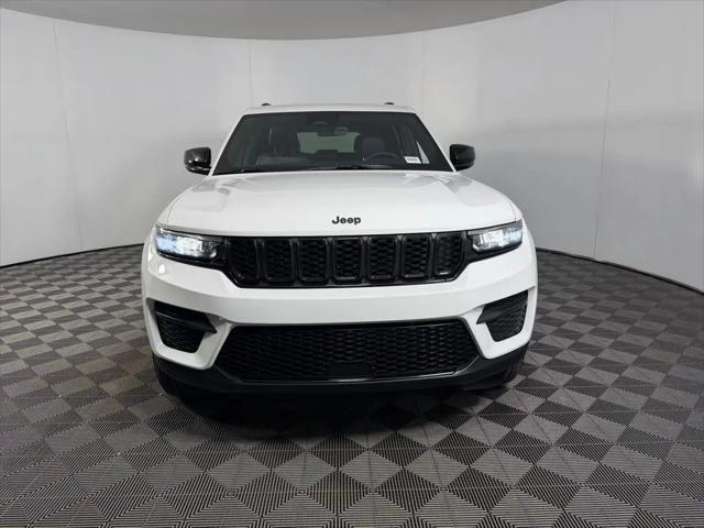 2025 Jeep Grand Cherokee Altitude 4x4