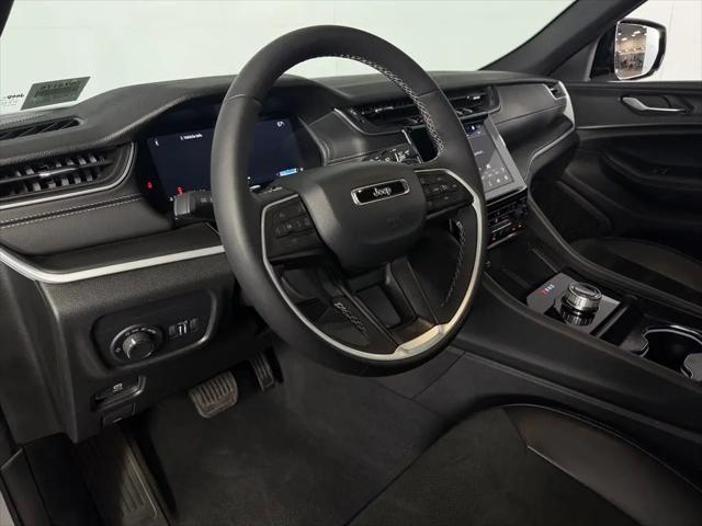 2025 Jeep Grand Cherokee Altitude 4x4