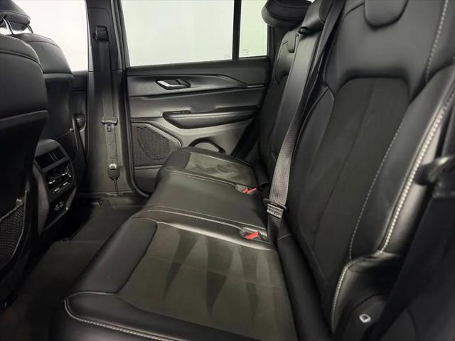 2025 Jeep Grand Cherokee Altitude 4x4
