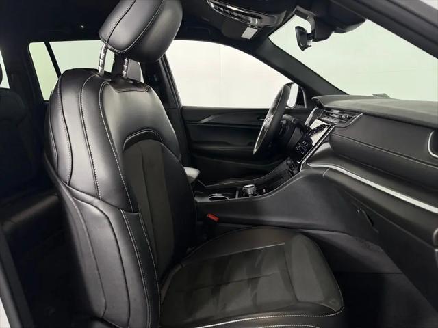 2025 Jeep Grand Cherokee Altitude 4x4