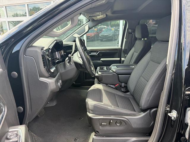 2022 Chevrolet Silverado 1500 4WD Crew Cab Short Bed LT with 2FL