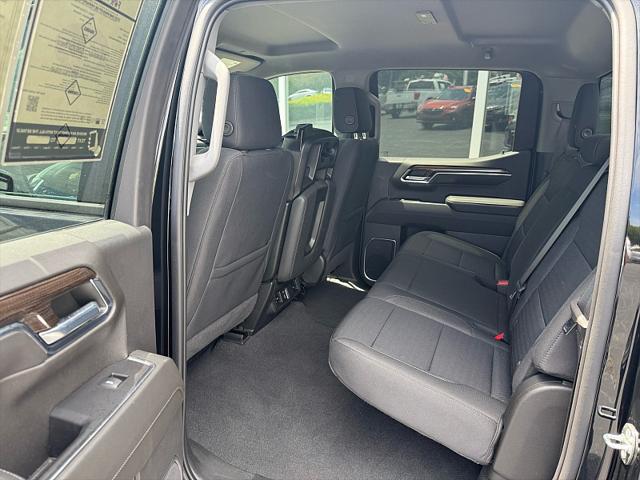 2022 Chevrolet Silverado 1500 4WD Crew Cab Short Bed LT with 2FL
