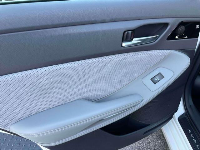 2019 Toyota Avalon XSE