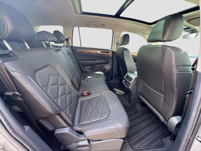 2026 Volkswagen Atlas SE with Technology