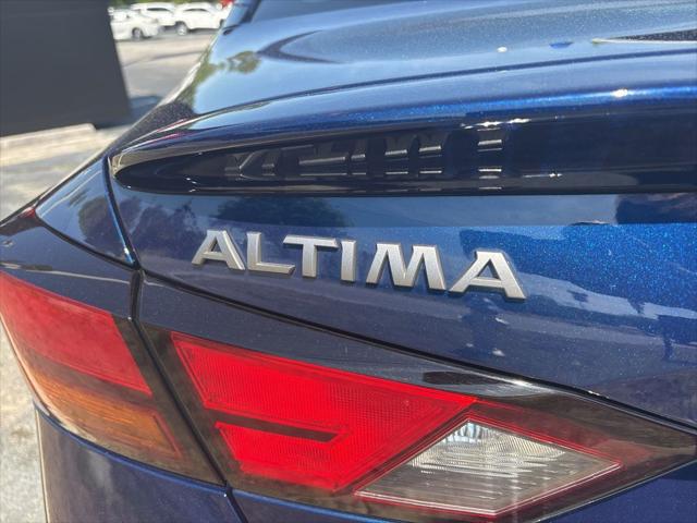2023 Nissan Altima SR VC-Turbo FWD