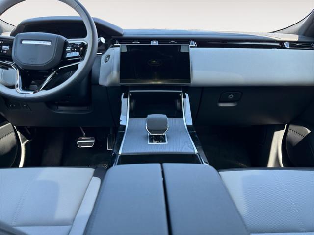 2026 Land Rover Range Rover Velar P250 Dynamic SE