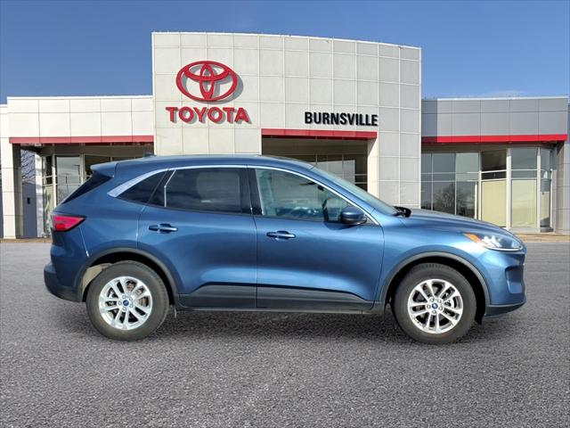 Used 2020 Ford Escape SE with VIN 1FMCU9G64LUC53685 for sale in Burnsville, Minnesota